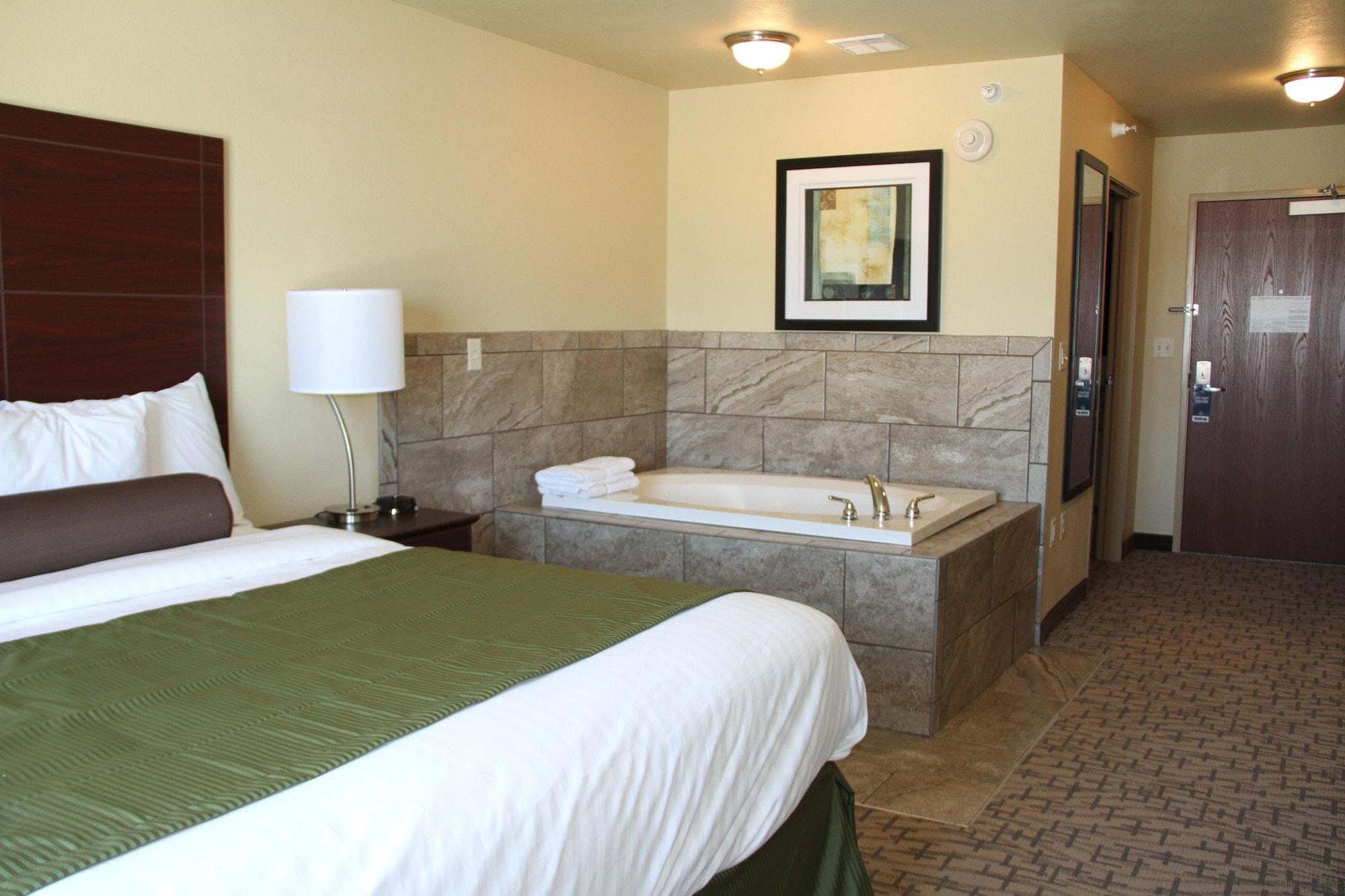 Cobblestone Hotel & Suites - Devils Lake Exterior photo