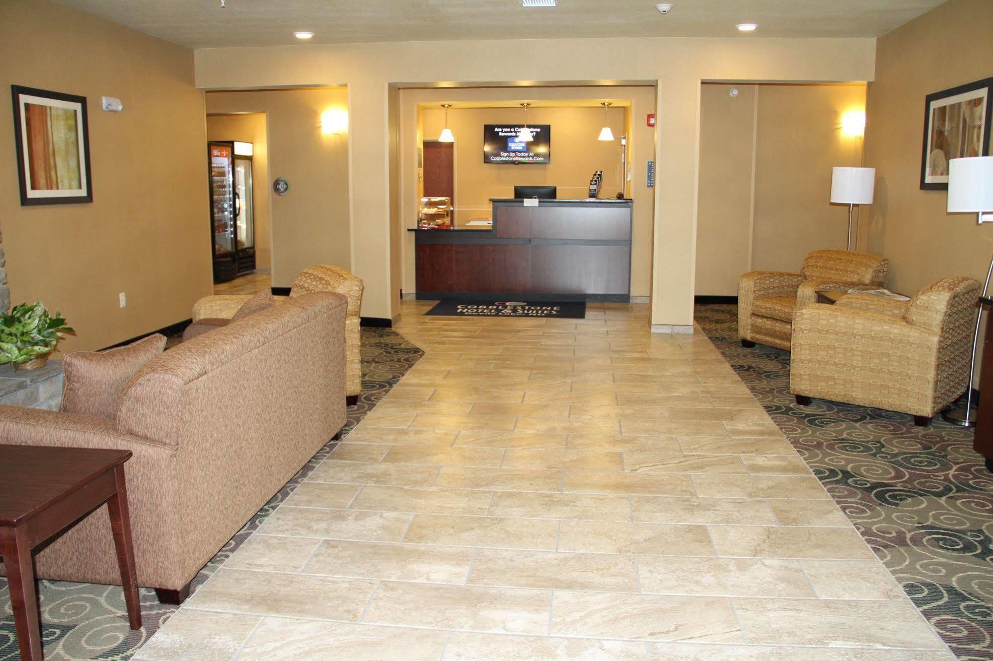 Cobblestone Hotel & Suites - Devils Lake Exterior photo
